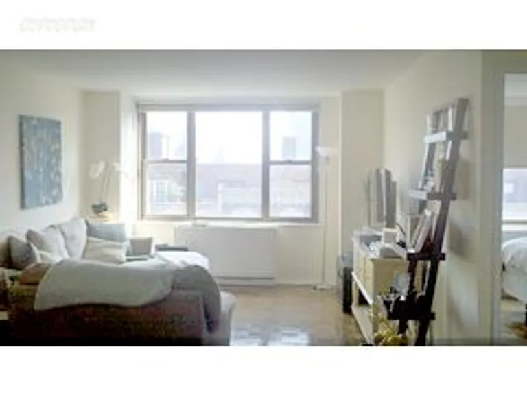 New York City Real Estate | View 301 East 79th Street, 19M | 1 Bed, 1 Bath | View 1