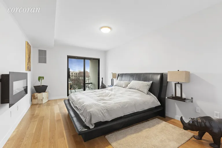 New York City Real Estate | View 21-17 31st Avenue, 5E | room 2 | View 3