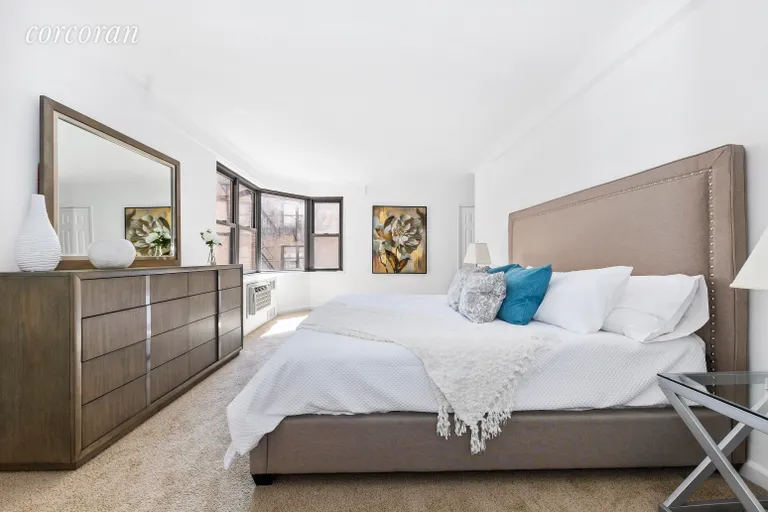 New York City Real Estate | View 140 East 83rd Street, 5A | room 4 | View 5