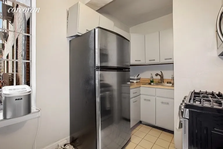 New York City Real Estate | View 101 Lafayette Avenue, 2A | room 3 | View 4