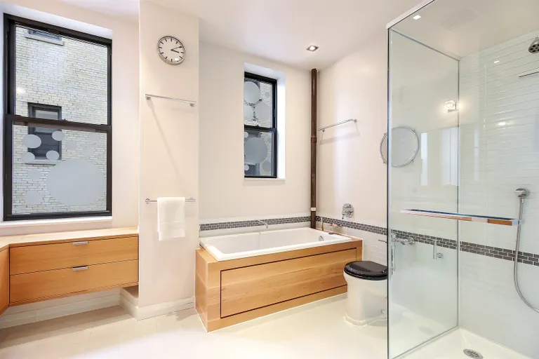 New York City Real Estate | View 302 West 86th Street, 10B | Master Bathroom | View 28