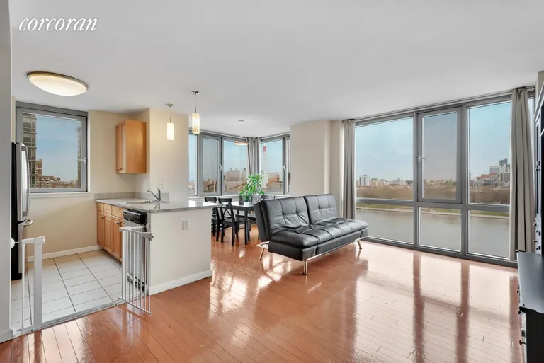 New York City Real Estate | View 425 Main Street, 12M | room 1 | View 2