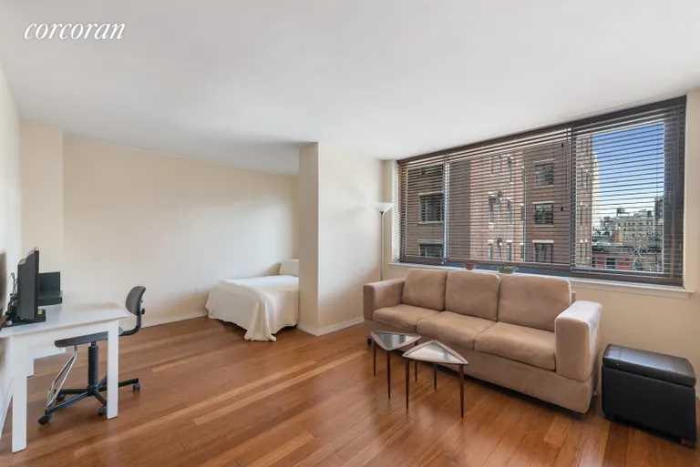 New York City Real Estate | View 2000 Broadway, 6C | Living Room | View 2