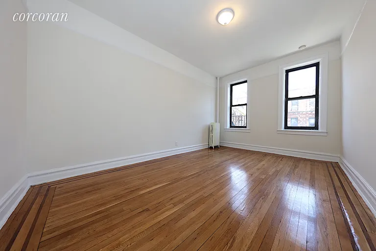 New York City Real Estate | View 31-50 33rd Street, 8B | room 4 | View 5