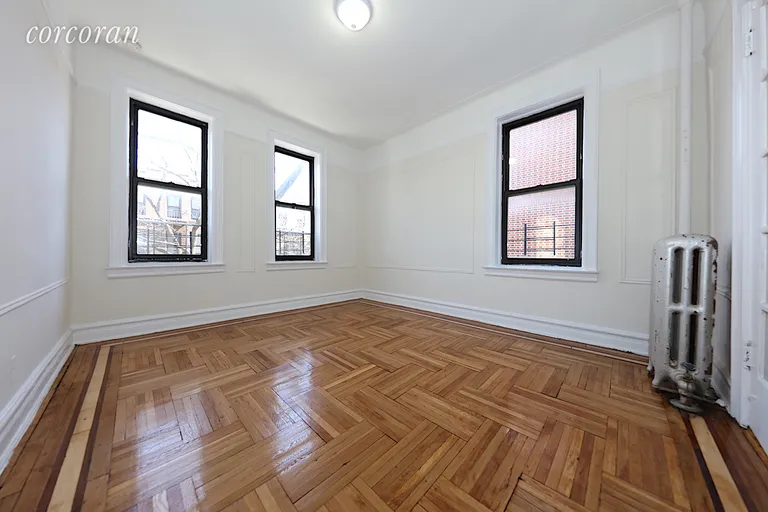 New York City Real Estate | View 31-50 33rd Street, 8B | room 6 | View 7