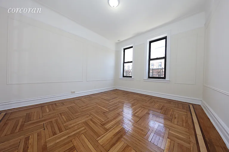 New York City Real Estate | View 31-50 33rd Street, 8B | room 8 | View 9