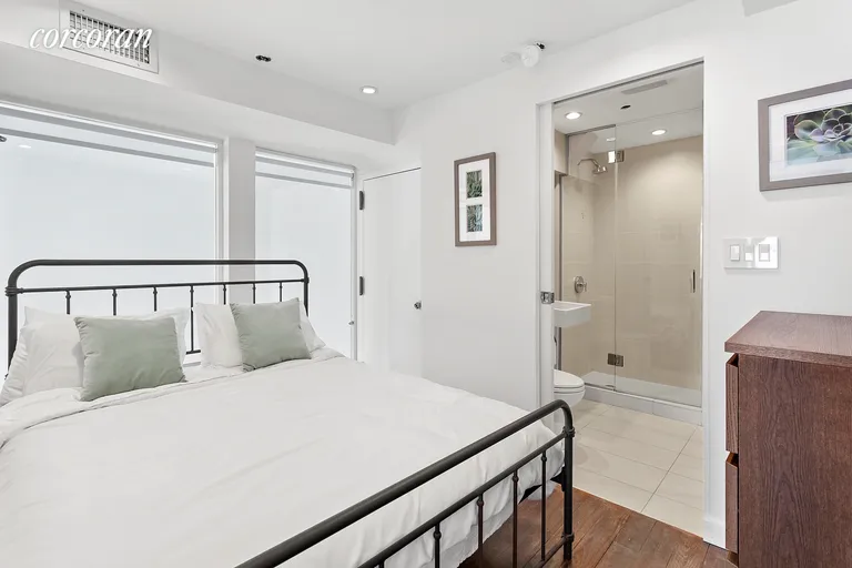 New York City Real Estate | View 131 Wythe Avenue, 2R | room 4 | View 5