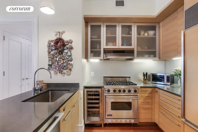 New York City Real Estate | View 30 West Street, PH2G | Open Chef's Kitchen | View 6