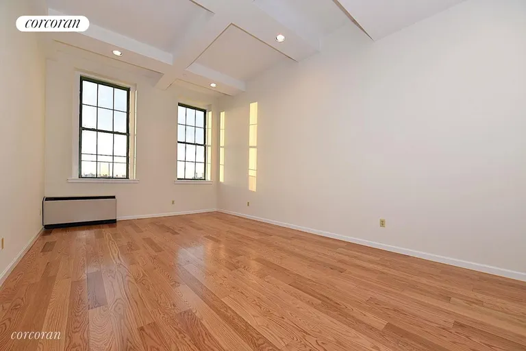 New York City Real Estate | View 45-02 Ditmars Boulevard, 514 | room 3 | View 4