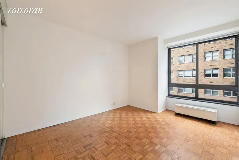 New York City Real Estate | View 100 United Nations Plaza, 8F | King Size Bedroom | View 3