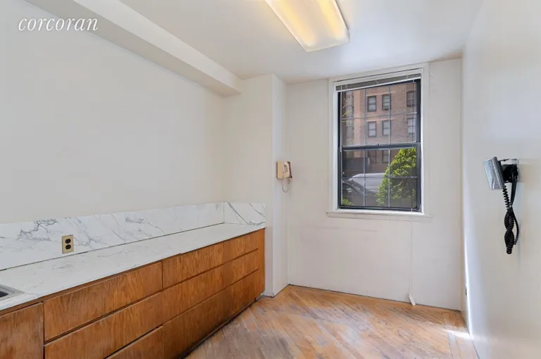 New York City Real Estate | View 333 East 57th Street, 1F | Location 4 | View 2