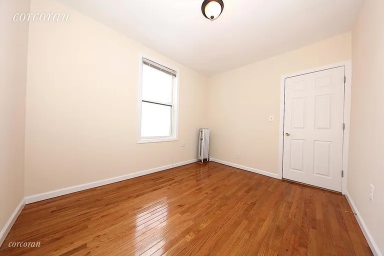 New York City Real Estate | View 41-13 31st Avenue, 3F | room 6 | View 7