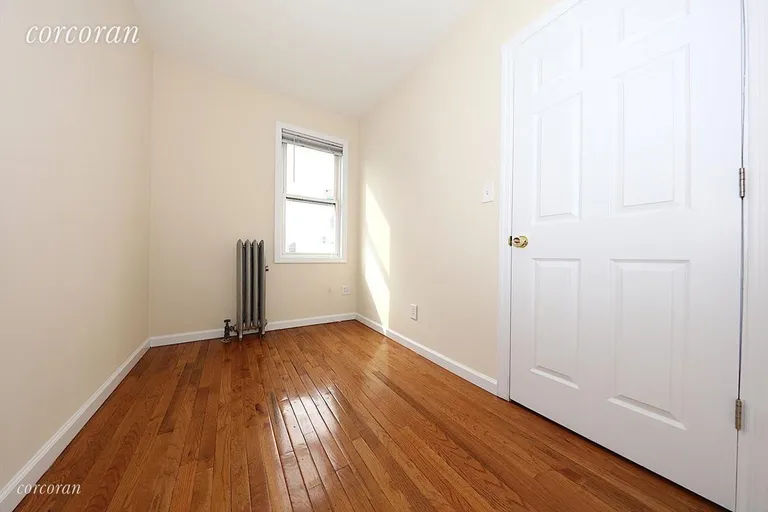 New York City Real Estate | View 41-13 31st Avenue, 3F | room 7 | View 8