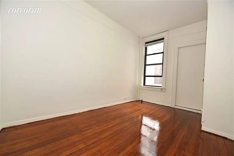 New York City Real Estate | View 30-18 43rd Street, 5 | room 5 | View 6