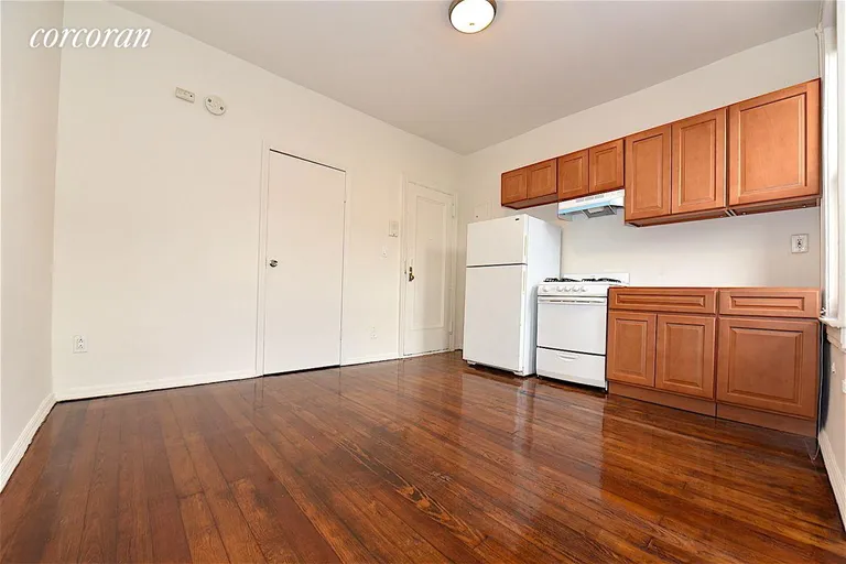 New York City Real Estate | View 30-18 43rd Street, 5 | room 2 | View 3