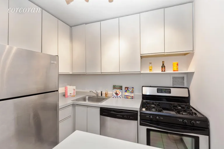 New York City Real Estate | View 330 East 75th Street, 10L | Kitchen | View 2