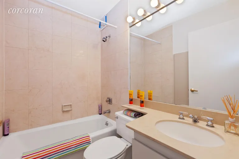 New York City Real Estate | View 330 East 75th Street, 10L | Bathroom | View 4