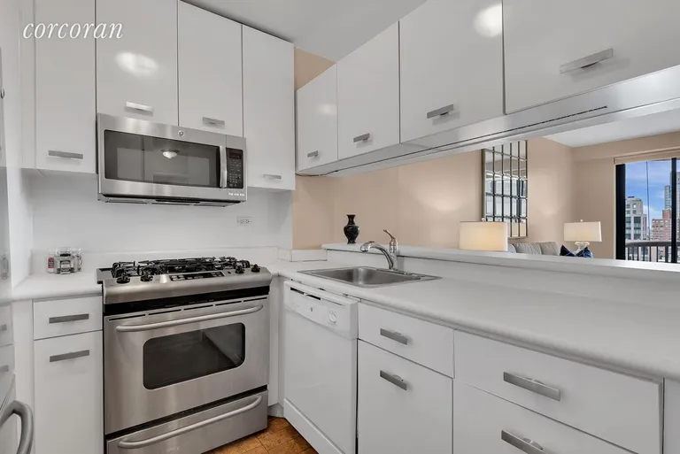 New York City Real Estate | View 45 East 25th Street, 28A | WHITE PASS-THROUGH KITCHEN WITH NEW APPLIANCES! | View 3