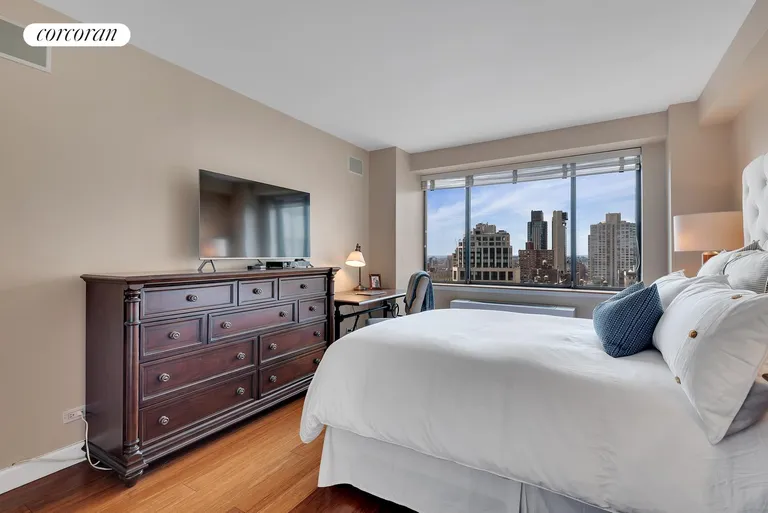 New York City Real Estate | View 45 East 25th Street, 28A | LARGE BEDROOM WITH LARGE CLOSETS AND GREAT VIEW! | View 5