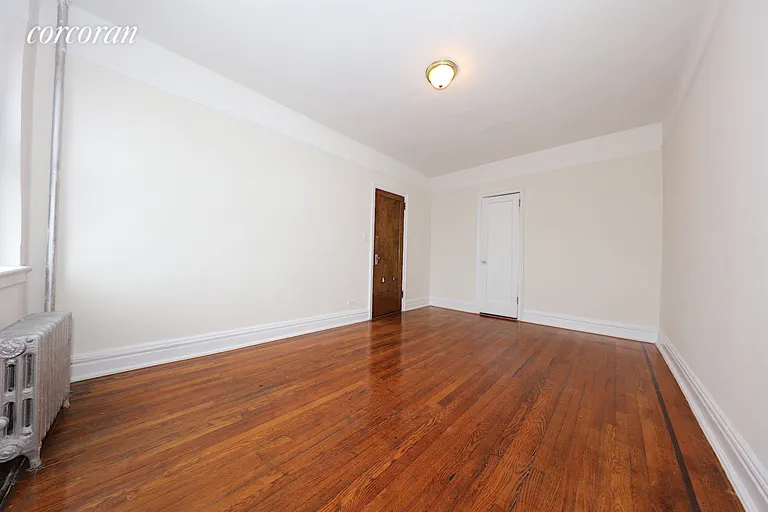 New York City Real Estate | View 25-90 35th Street, 5-J | room 3 | View 4