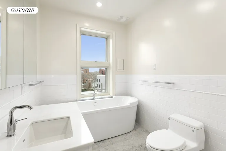 New York City Real Estate | View 69 Columbia Street, PENTHOUSE | En-suite bathroom | View 9