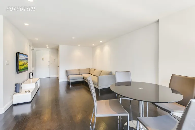 New York City Real Estate | View 166 East 61st Street, 7A | room 1 | View 2