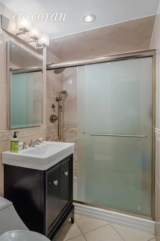 New York City Real Estate | View 305 East 72Nd Street, 8C | Bathroom | View 6