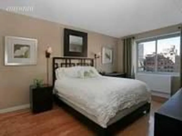 New York City Real Estate | View 555 West 23rd Street, N8K | room 2 | View 3