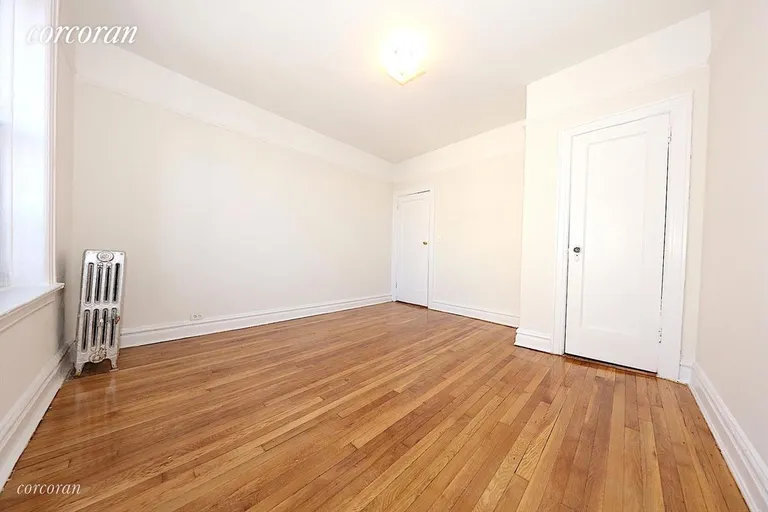 New York City Real Estate | View 23-30 31st Road, 2D | room 5 | View 6