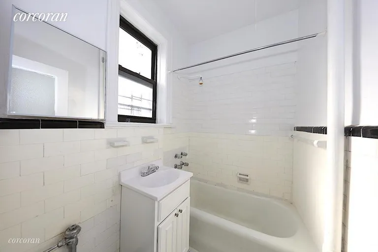 New York City Real Estate | View 23-30 31st Road, 2D | room 10 | View 11