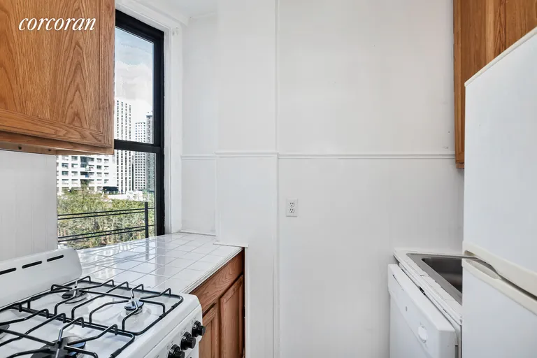 New York City Real Estate | View 30 West 90th Street, 8C | room 3 | View 4
