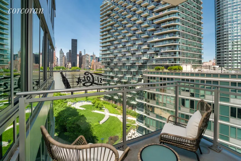 New York City Real Estate | View 46-30 Center Boulevard, 801 | room 5 | View 6
