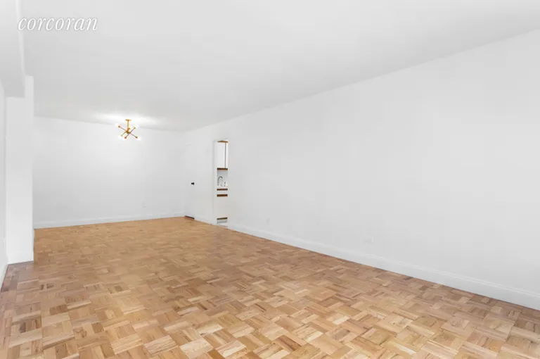 New York City Real Estate | View 415 Beverly Road, 1G | room 1 | View 2