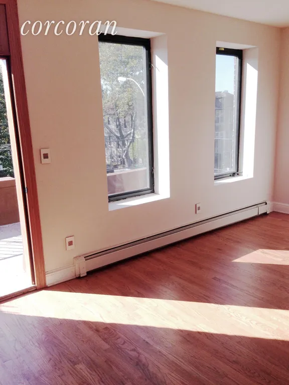 New York City Real Estate | View 299 Montgomery Street, 2 | room 6 | View 7