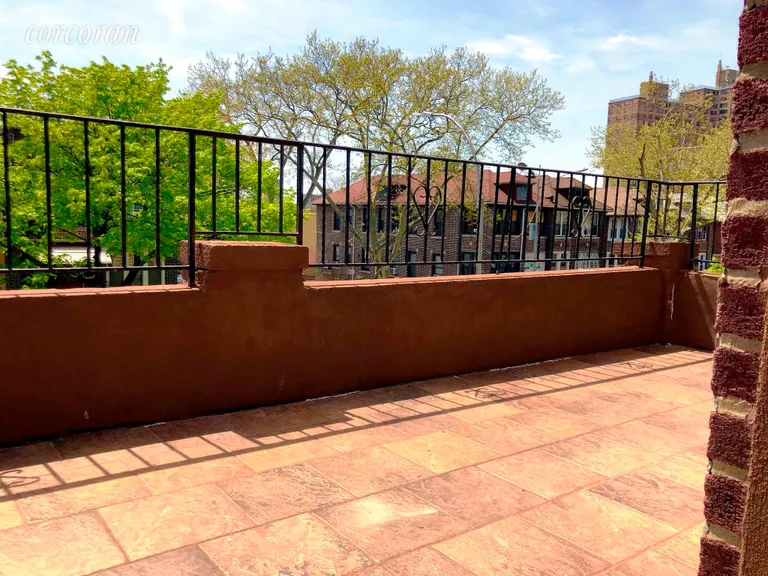 New York City Real Estate | View 299 Montgomery Street, 2 | 3 Beds, 1 Bath | View 1