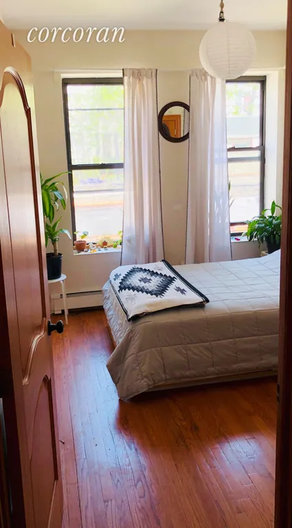 New York City Real Estate | View 299 Montgomery Street, 2 | room 9 | View 10