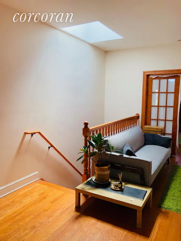 New York City Real Estate | View 299 Montgomery Street, 2 | room 3 | View 4
