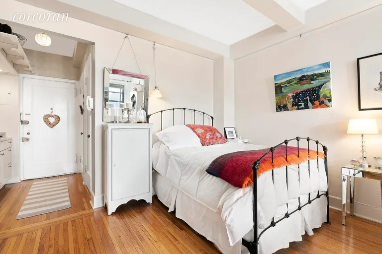 New York City Real Estate | View 457 West 57th Street, 1705 | So charming... | View 4