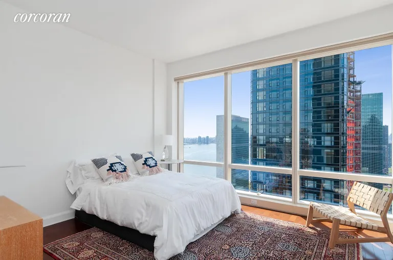 New York City Real Estate | View 845 United Nations Plaza, 44C | Bedroom | View 5