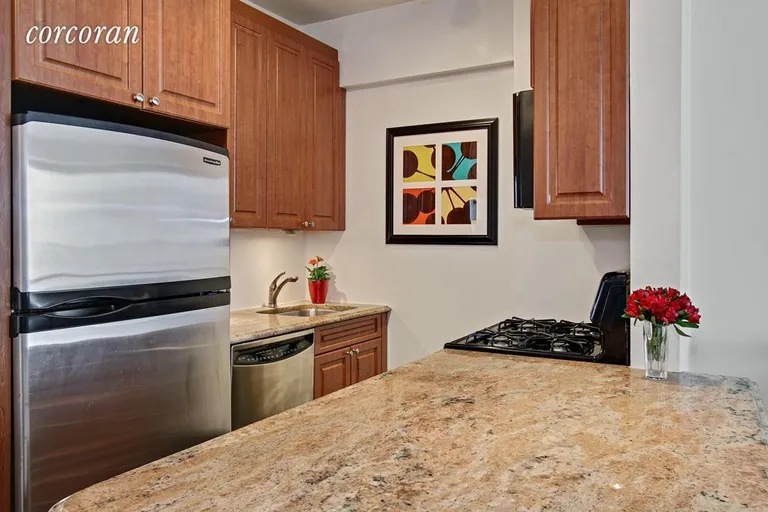 New York City Real Estate | View 45 East 25th Street, 23D | RENOVATED KITCHEN! | View 3