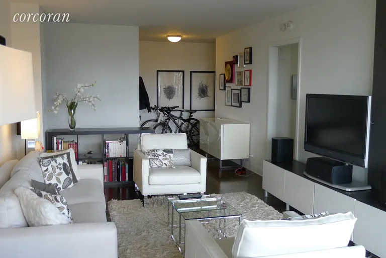 New York City Real Estate | View 392 Central Park West, 19J | Spacious | View 3