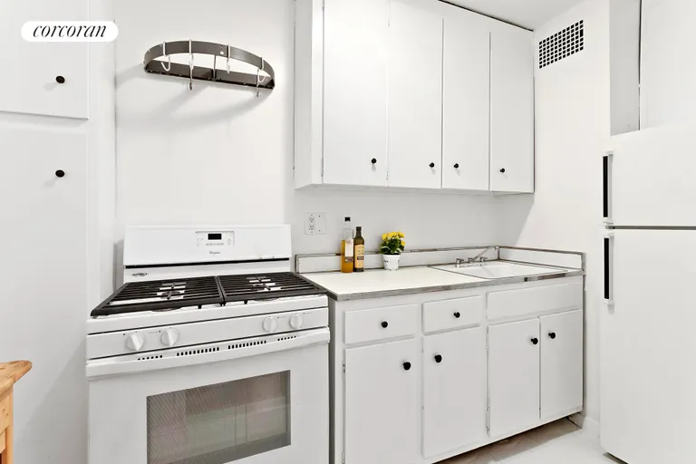 New York City Real Estate | View 130 East 18th Street, 6K | 4 | View 6