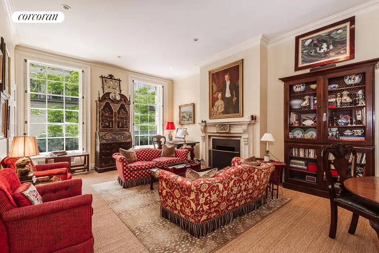 New York City Real Estate | View 25 East 69th Street, 2A | 1 Bed, 1 Bath | View 1