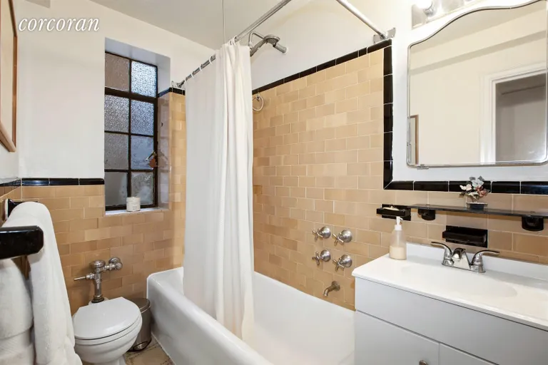 New York City Real Estate | View 17 West 67th Street, 3C | room 3 | View 4