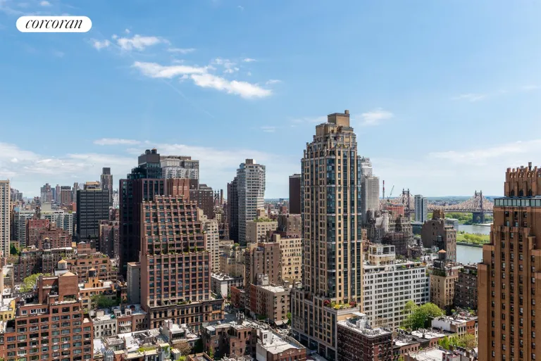 New York City Real Estate | View 100 United Nations Plaza, 29D | Northern view to Queensboro Bridge | View 13