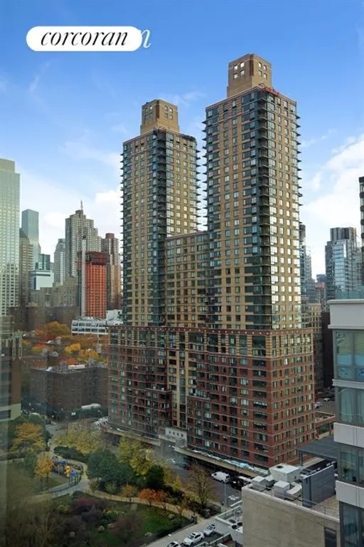 New York City Real Estate | View 100 Riverside Boulevard, 17F | room 8 | View 9