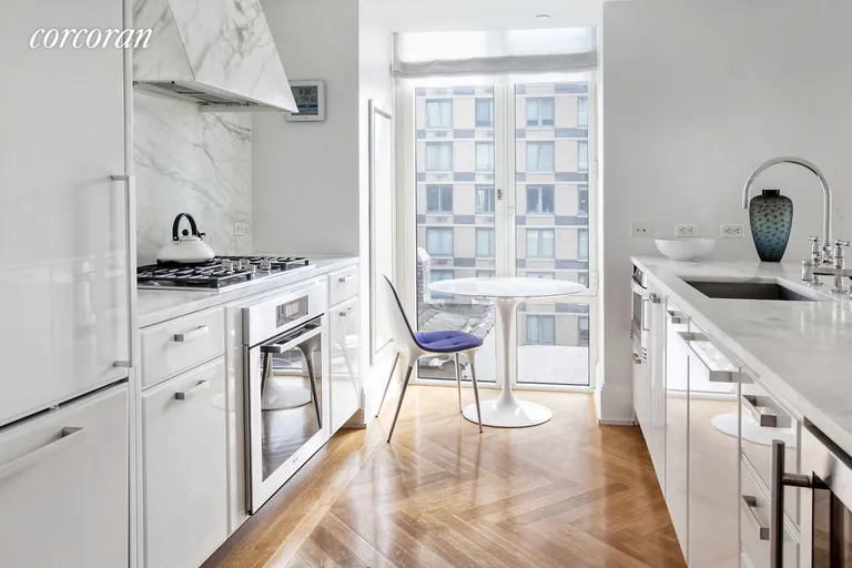 New York City Real Estate | View 305 East 85th Street, 8D | room 6 | View 7