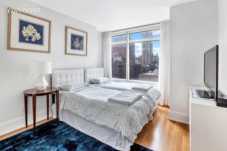 New York City Real Estate | View 305 East 85th Street, 8D | room 4 | View 5