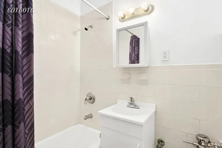 New York City Real Estate | View 139 Waverly Place, 2B | room 2 | View 3
