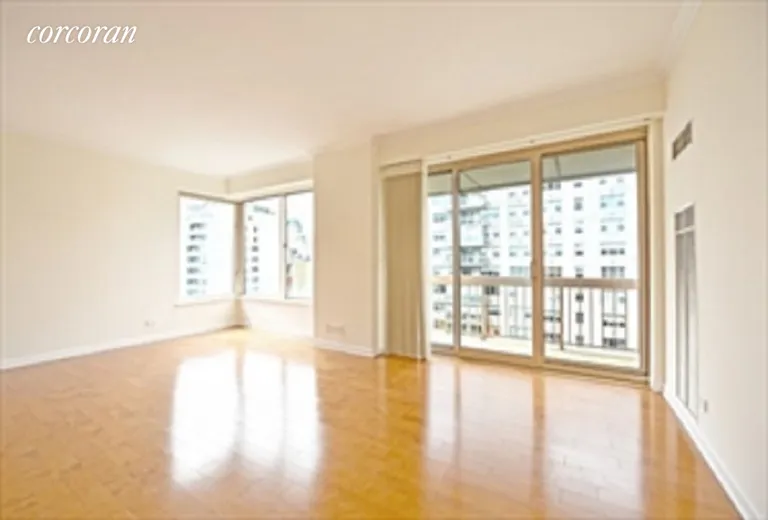 New York City Real Estate | View 200 East 69th Street, 12E | room 1 | View 2